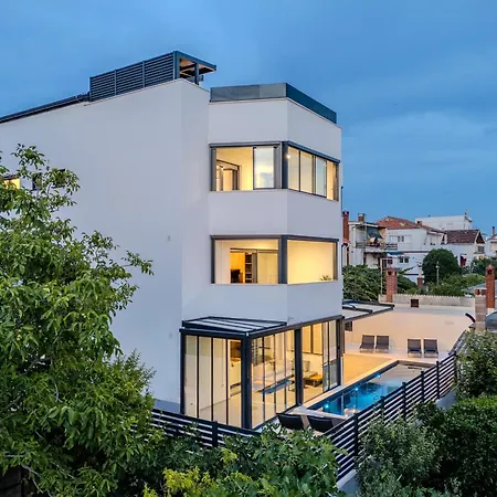 Aurea Apartament *