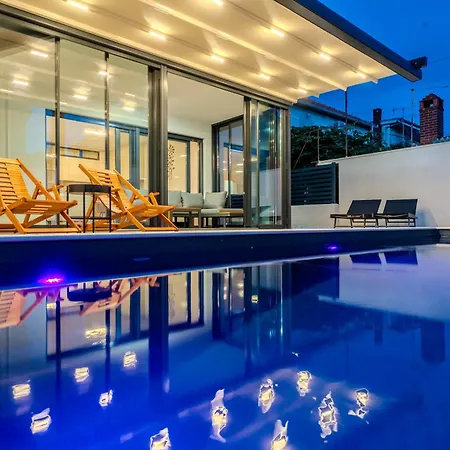 Aurea Apartament *
