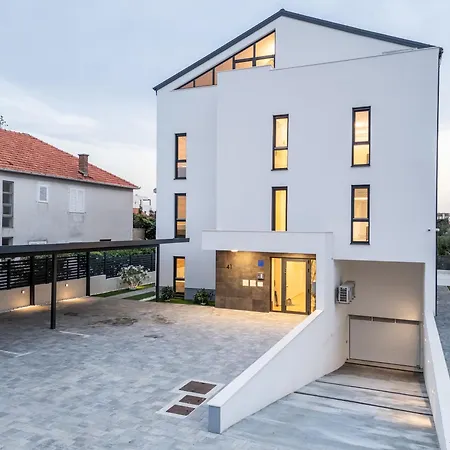 Apartament Aurea