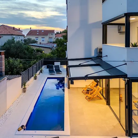 Apartament Aurea *